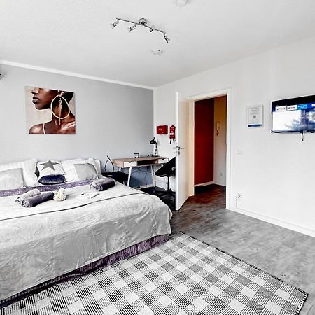 Vaz Apartments E01 Kueche, Tv, Netflix, Ca 15 Min Messe U Hbf เอสเซน ภายนอก รูปภาพ
