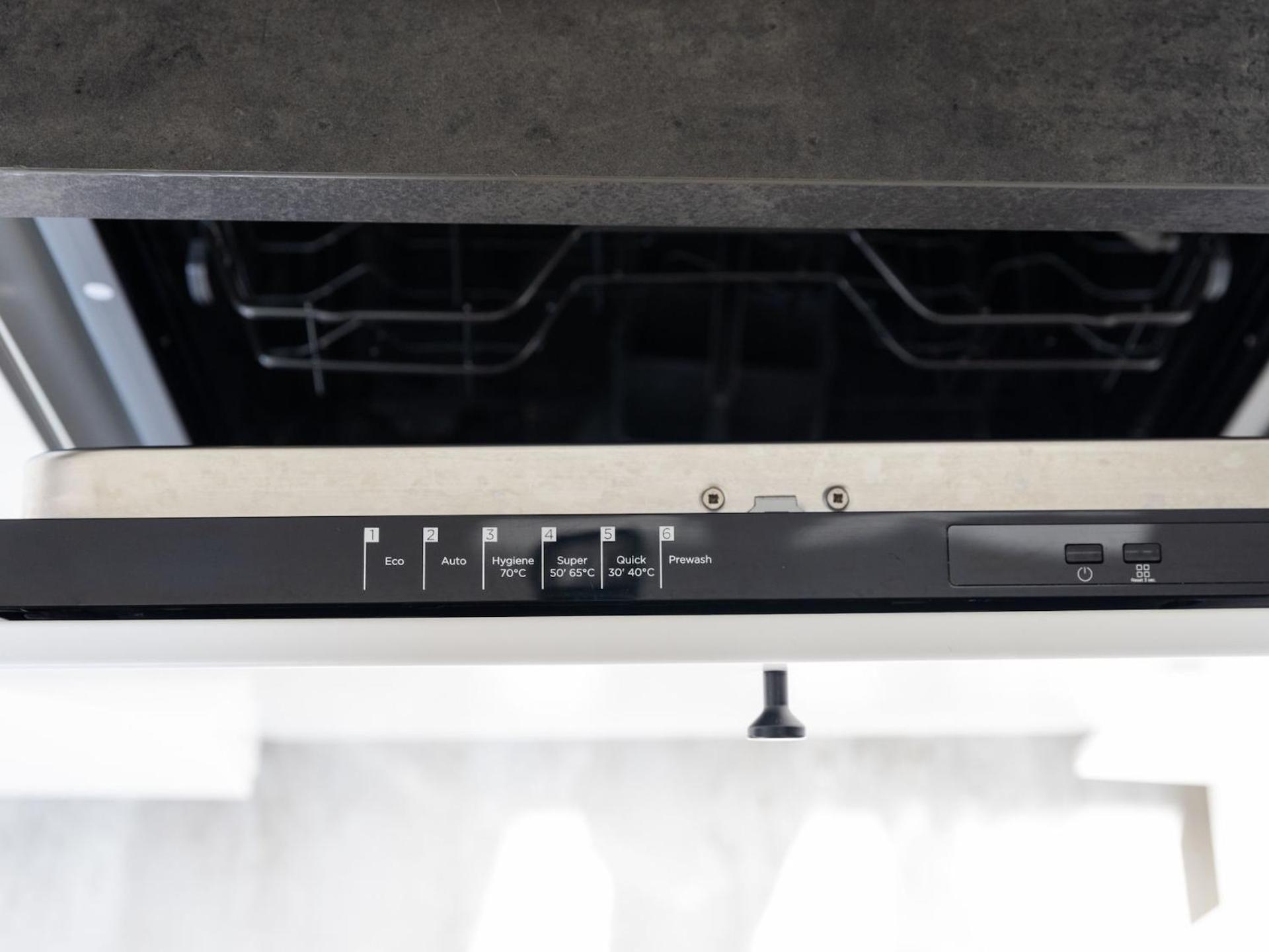 Vaz Apartments E01 Kueche, Tv, Netflix, Ca 15 Min Messe U Hbf เอสเซน ภายนอก รูปภาพ