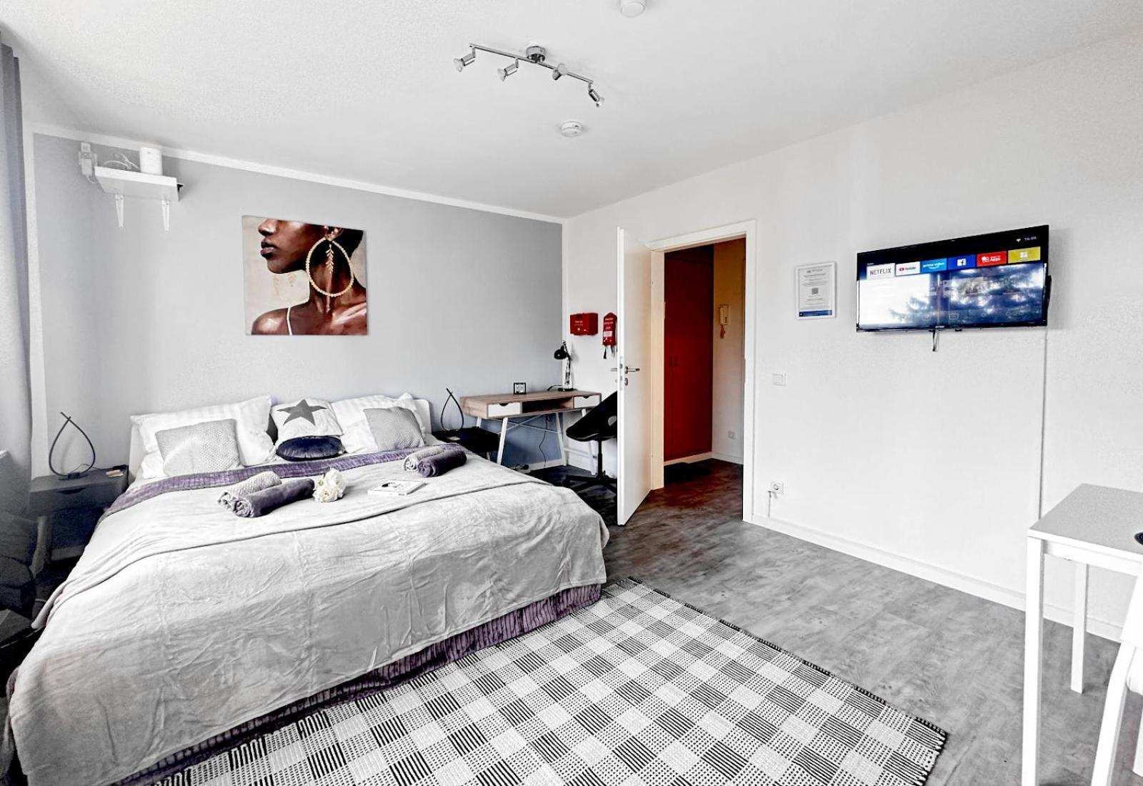 Vaz Apartments E01 Kueche, Tv, Netflix, Ca 15 Min Messe U Hbf เอสเซน ภายนอก รูปภาพ